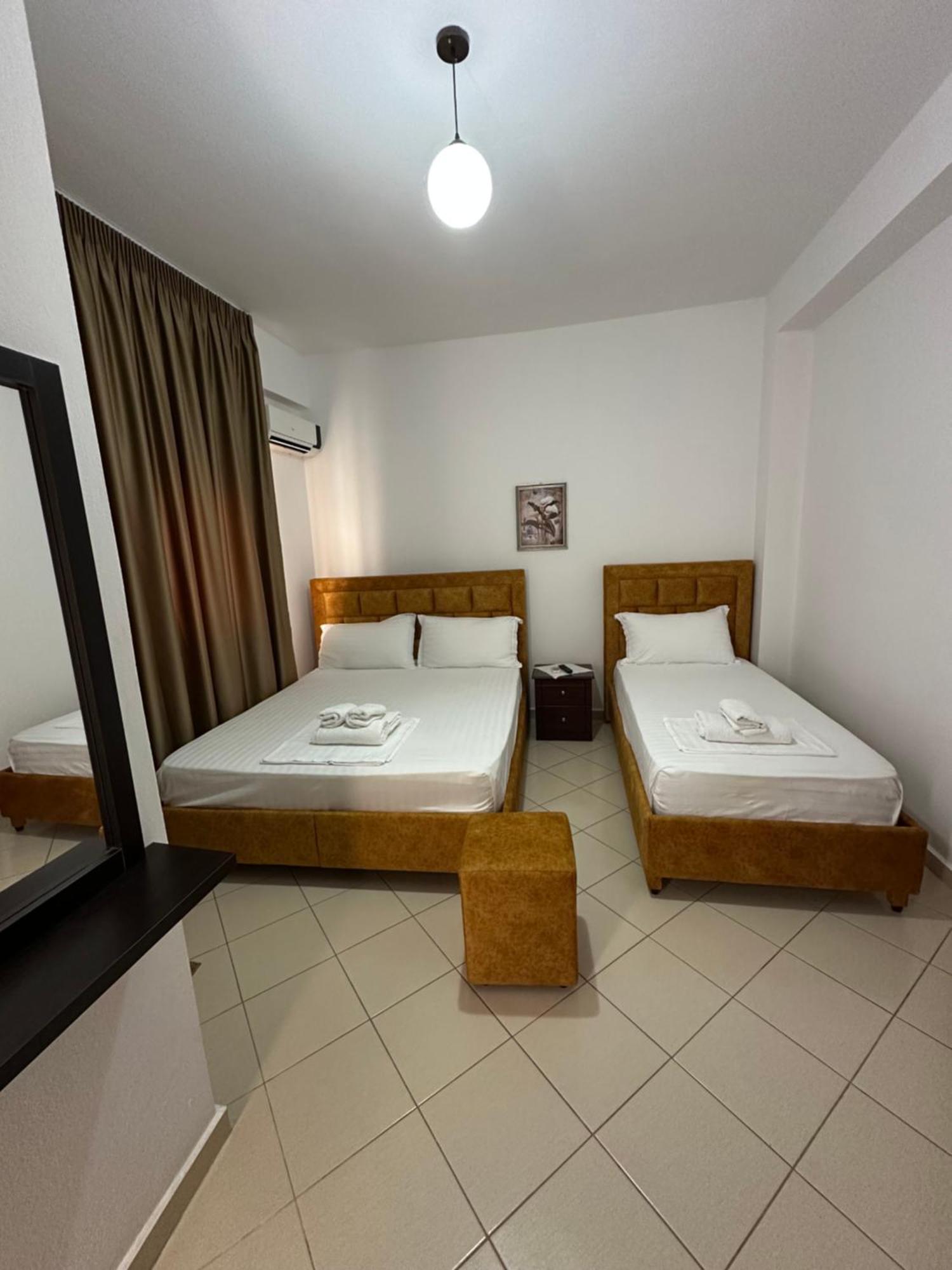סרנדה Lengu Holidays Houses חדר תמונה